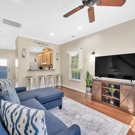 Villa Cozy 2B Townhouse King Bed Free Parking Tv In Brs Concord Exterior foto