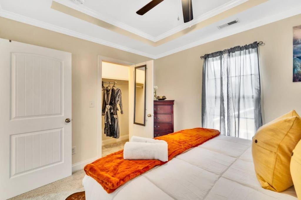 Villa Cozy 2B Townhouse King Bed Free Parking Tv In Brs Concord Exterior foto